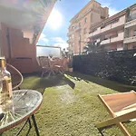 Nouveaute-charmant Lecactus Avec Terrasse Au Coeur De Ste-maxime Lejlighed