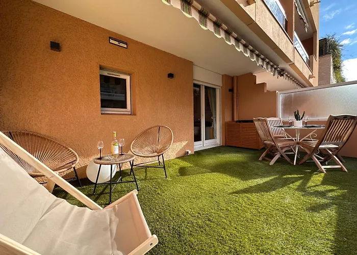 Apartment Lecactus Avec Terrasse Au Coeur De Ste-maxime Sainte-Maxime