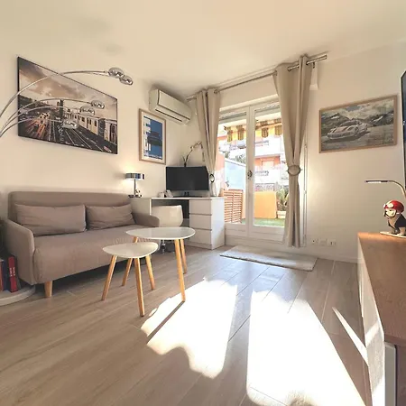 Nouveaute-charmant Lecactus Avec Terrasse Au Coeur De Ste-maxime * Sainte-Maxime