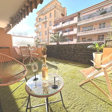 Apartment Nouveaute-charmant Lecactus Avec Terrasse Au Coeur De Ste-maxime