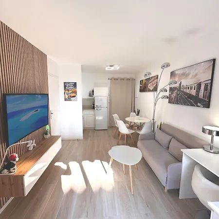 Apartment Nouveaute-charmant Lecactus Avec Terrasse Au Coeur De Ste-maxime