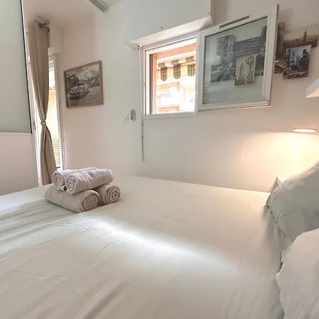 Nouveaute-charmant Lecactus Avec Terrasse Au Coeur De Ste-maxime Sainte-Maxime
