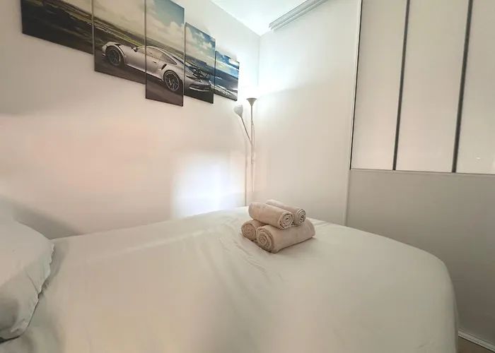 Nouveaute-charmant Lecactus Avec Terrasse Au Coeur De Ste-maxime