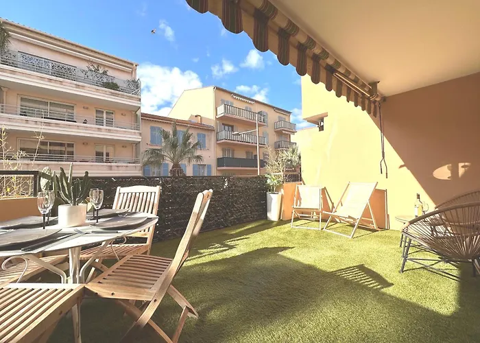 Nouveaute-charmant Lecactus Avec Terrasse Au Coeur De Ste-maxime Apartamento *