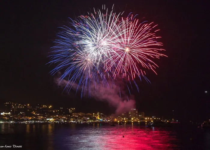 Daire Lecactus Avec Terrasse Au Coeur De Ste-maxime *